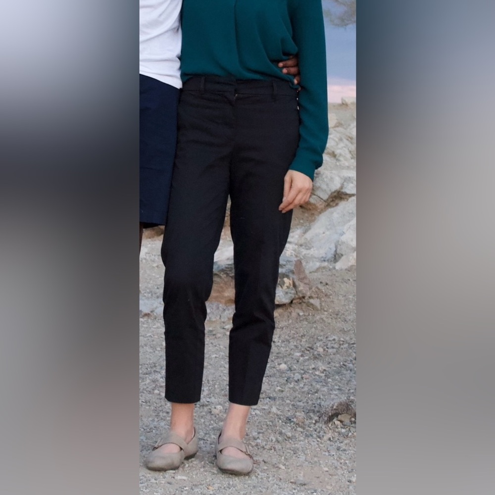 Black women’s dress ankle pant